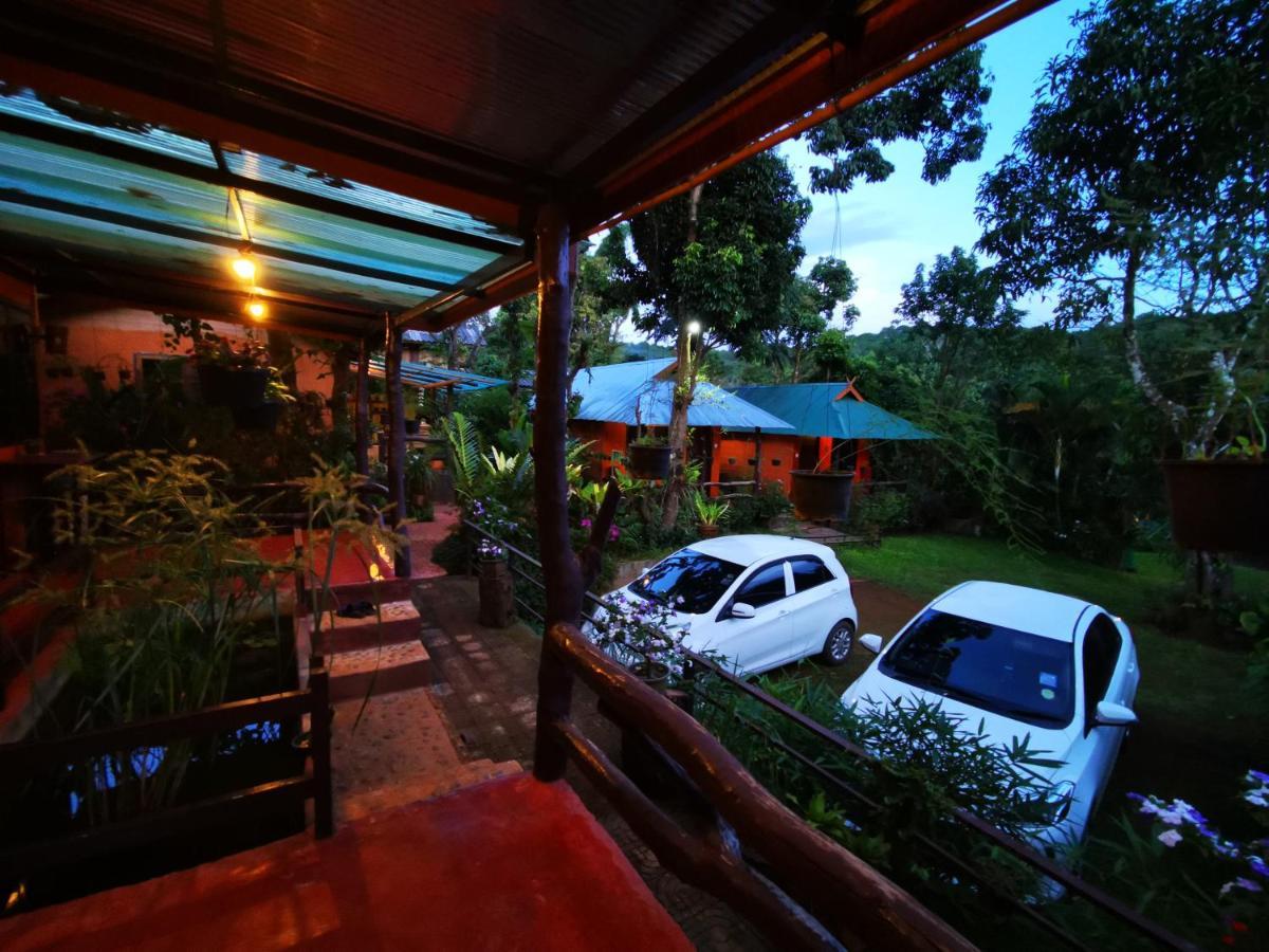 บ้านดินโฮมสเตย์ ปางอุ๋ง Ban Huai Makhuea Som Eksteriør billede